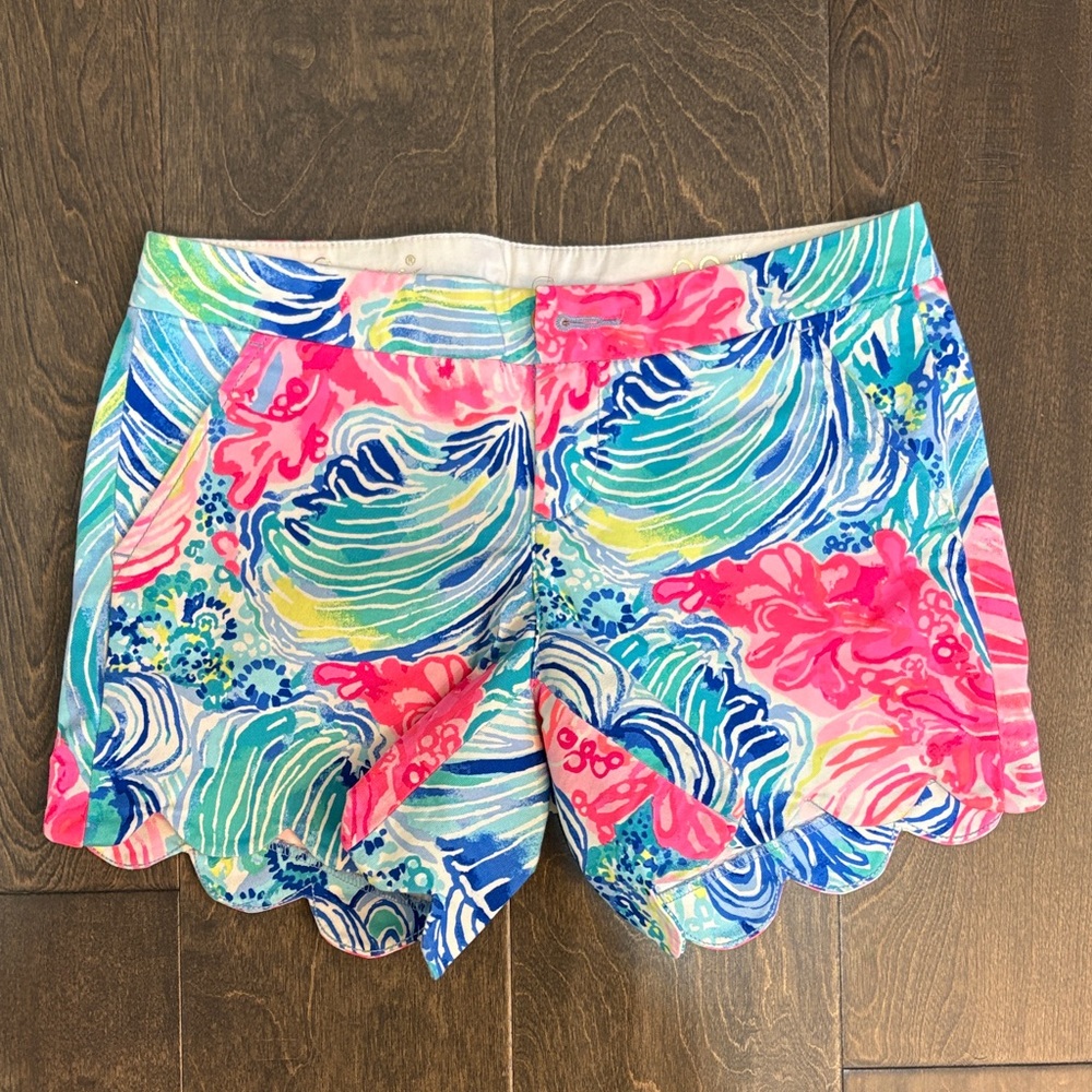 Lilly Pulitzer Buttercup Stretch Shorts - Size 00